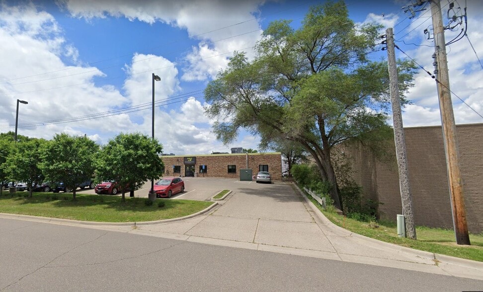 9730 S Irving Ave, Bloomington, MN for sale - Building Photo - Image 2 of 8