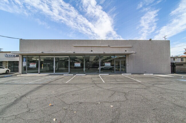 Plus de détails pour 26081 Bouquet Canyon Rd, Santa Clarita, CA - Commerce de détail à louer
