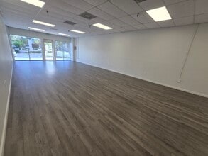 1901 Northgate Blvd, Sarasota, FL for lease Interior Photo- Image 2 of 5