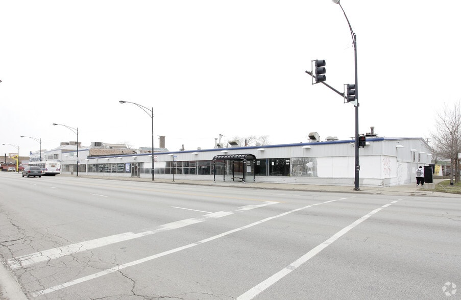 4530 S Archer Ave, Chicago, IL for sale - Building Photo - Image 3 of 6