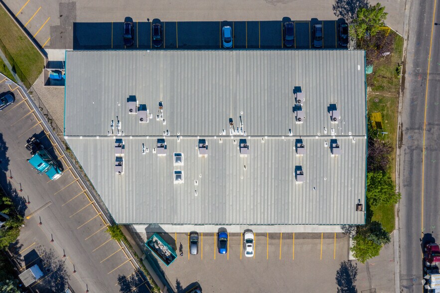 1289 Highfield Cres SE, Calgary, AB à louer - Aérien - Image 3 de 4