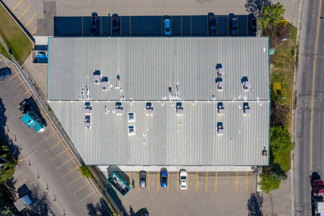 Plus de détails pour 1289 Highfield Cres SE, Calgary, AB - Flex à vendre