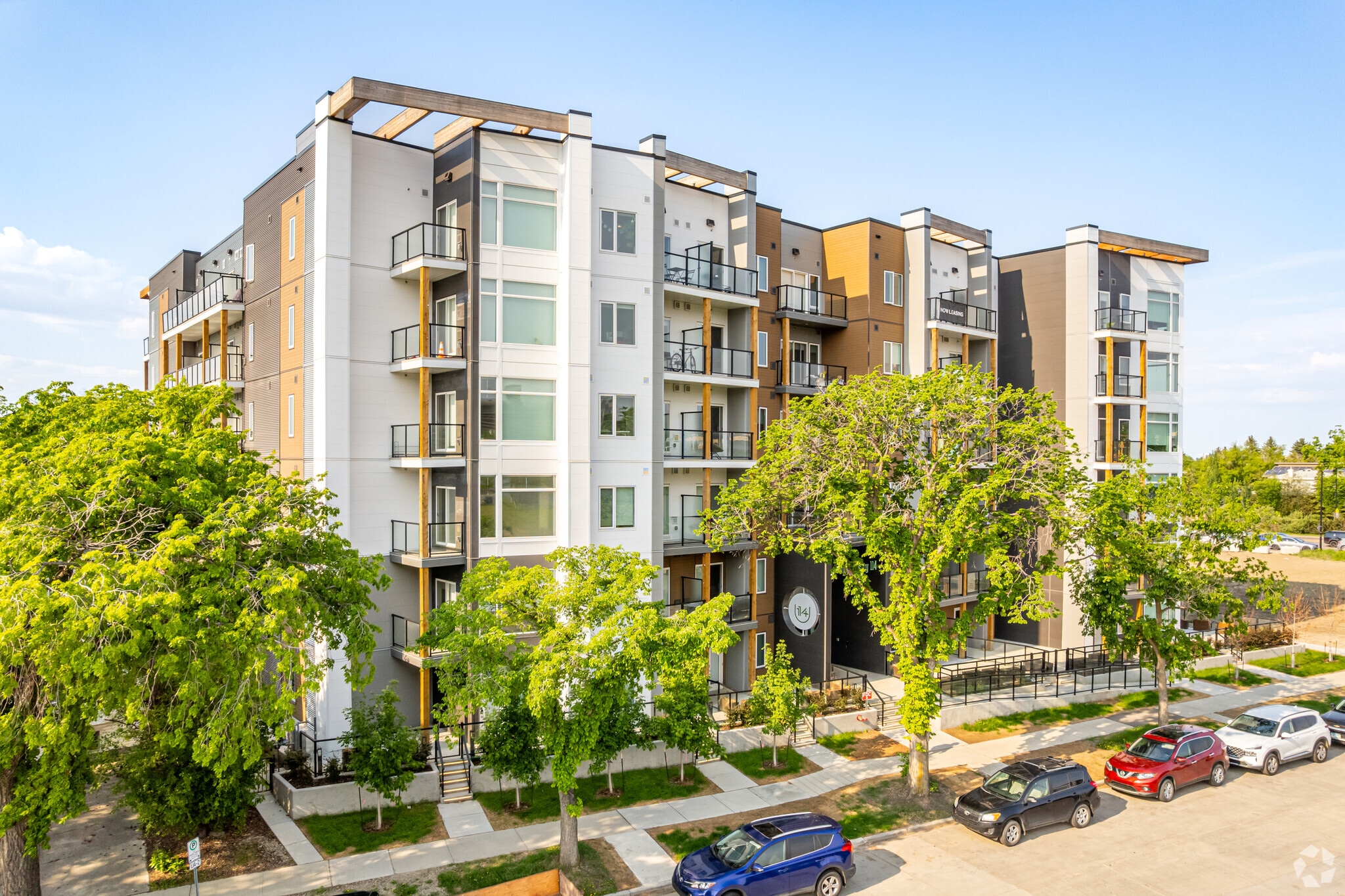 11329 University Av NW, Edmonton, AB for sale Primary Photo- Image 1 of 1