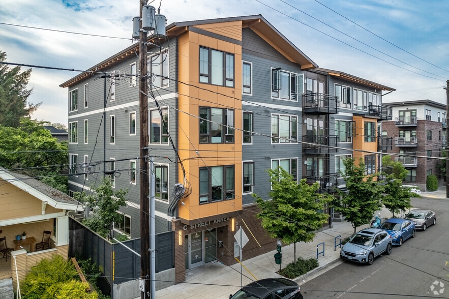 2350 SE 37th Ave, Portland, OR for lease - Building Photo - Image 3 of 5
