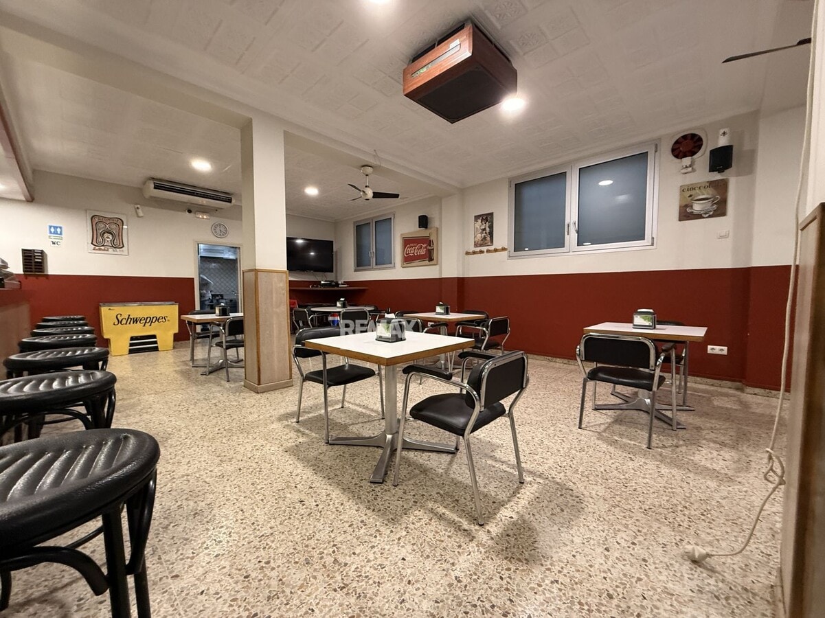 La Bisbal d'Empordà, GER - - - Interior Photo - Image 2 of 18
