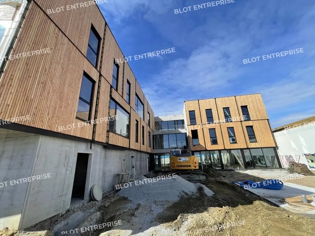 Office in Lorient for lease Building Photo- Image 1 of 6