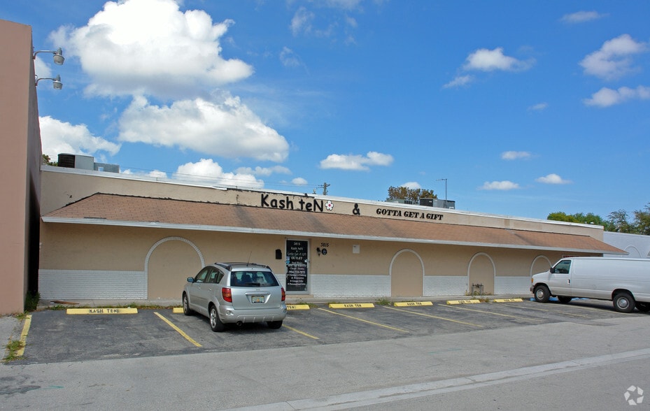 3811 NW 49th St, Tamarac, FL for sale - Building Photo - Image 2 of 7