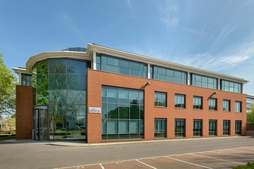 Western Rd, Bracknell for lease - Building Photo - Image 2 of 8