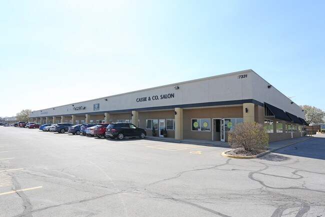 Plus de détails pour 17501 E US Highway 40, Independence, MO - Local d'activités à louer