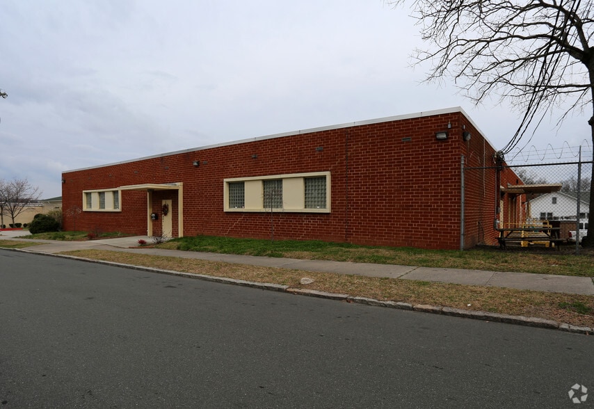 206 Broadway St, Durham, NC for lease - Building Photo - Image 2 of 26