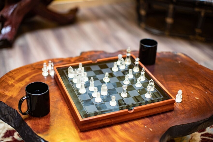 1502 Mountain View Dr, Revelstoke, BC for sale - Building Photo - Image 3 of 28