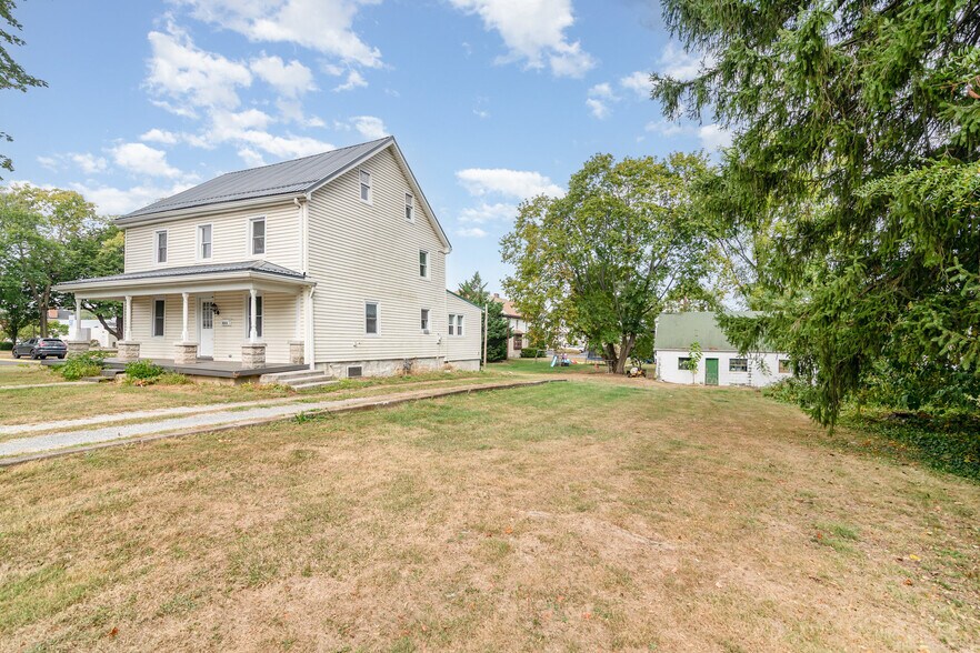 3311 Market St, Camp Hill, PA à vendre - Photo du bâtiment - Image 3 de 44