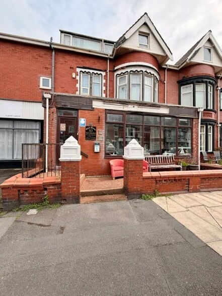 57-59 Holmfield Rd, Blackpool for sale - Building Photo - Image 1 of 11