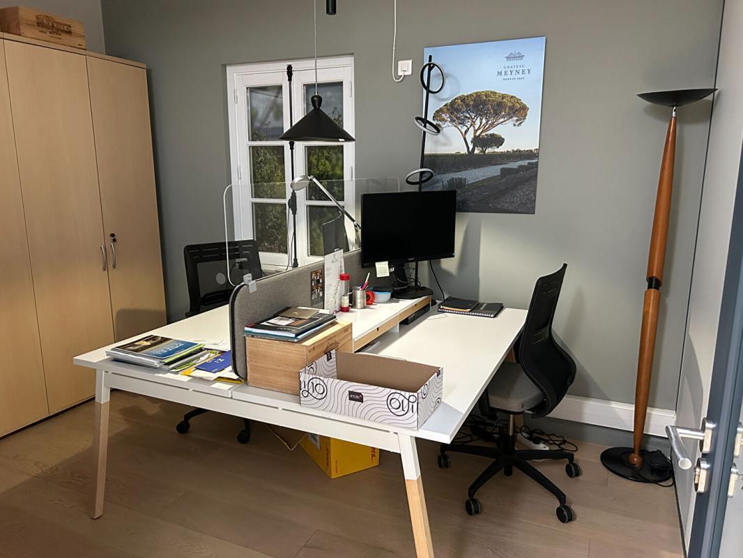 Office in Bordeaux for lease Building Photo- Image 1 of 12