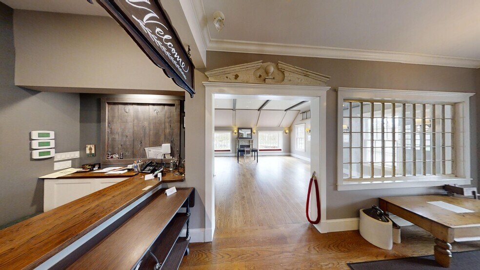 109 Black Rock Tpke, Redding, CT à louer - Photo intérieure - Image 1 de 26