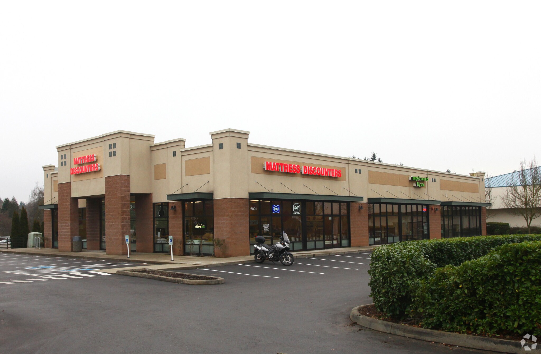 5849 Tacoma Mall Blvd, Tacoma, WA for lease Building Photo- Image 1 of 6