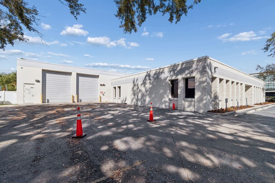 4913 W Laurel St, Tampa, FL à vendre - Photo du bâtiment - Image 3 de 27