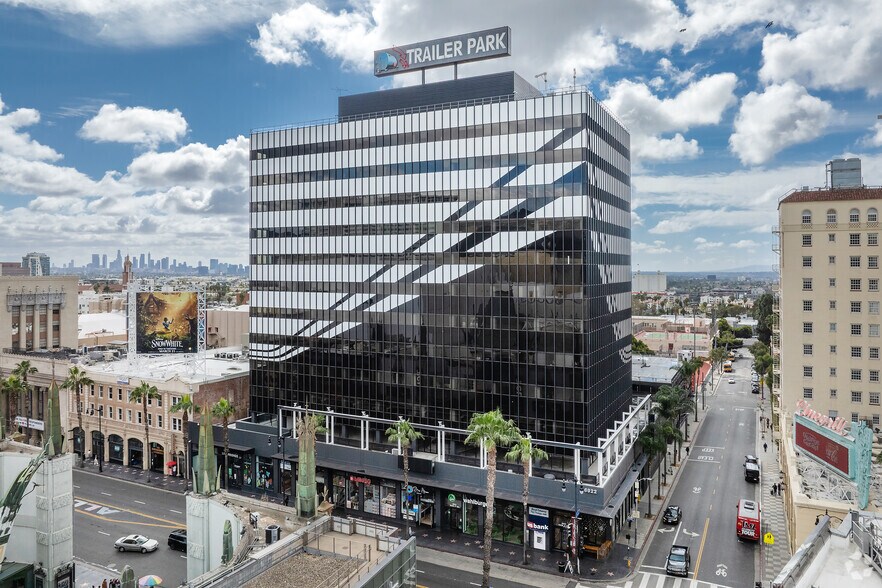6922 Hollywood Blvd, Los Angeles, CA à louer - Photo du bâtiment - Image 1 de 21