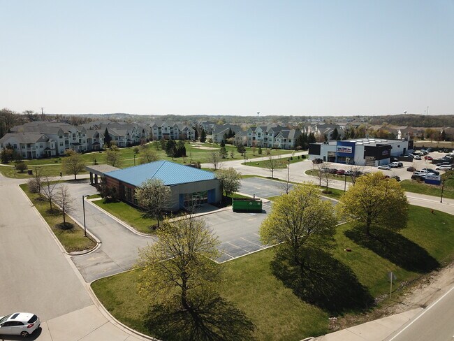 Plus de détails pour 1271 W Il Route 134, Round Lake, IL - Bureau/Commerce de détail à louer