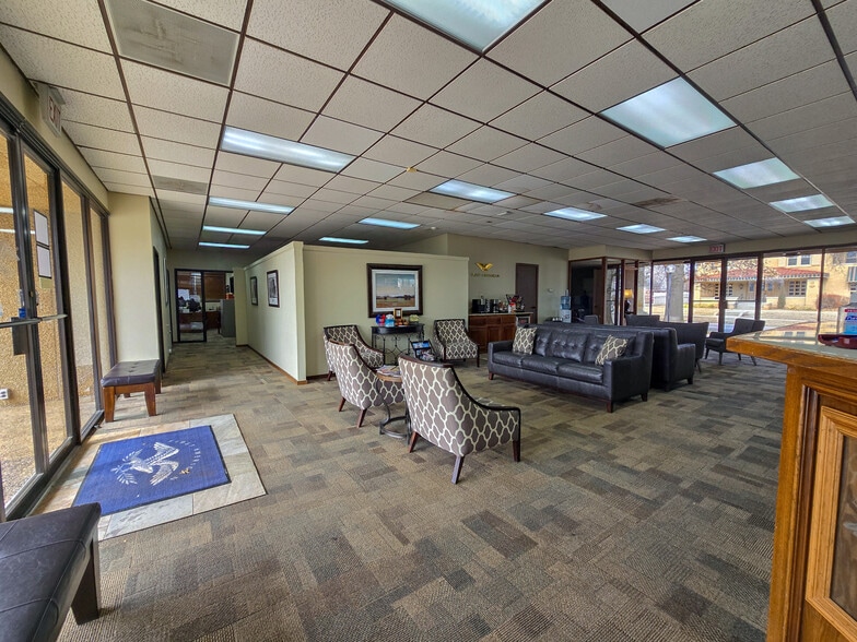 123 W Highland St, Shawnee, OK for sale - Building Photo - Image 3 of 26