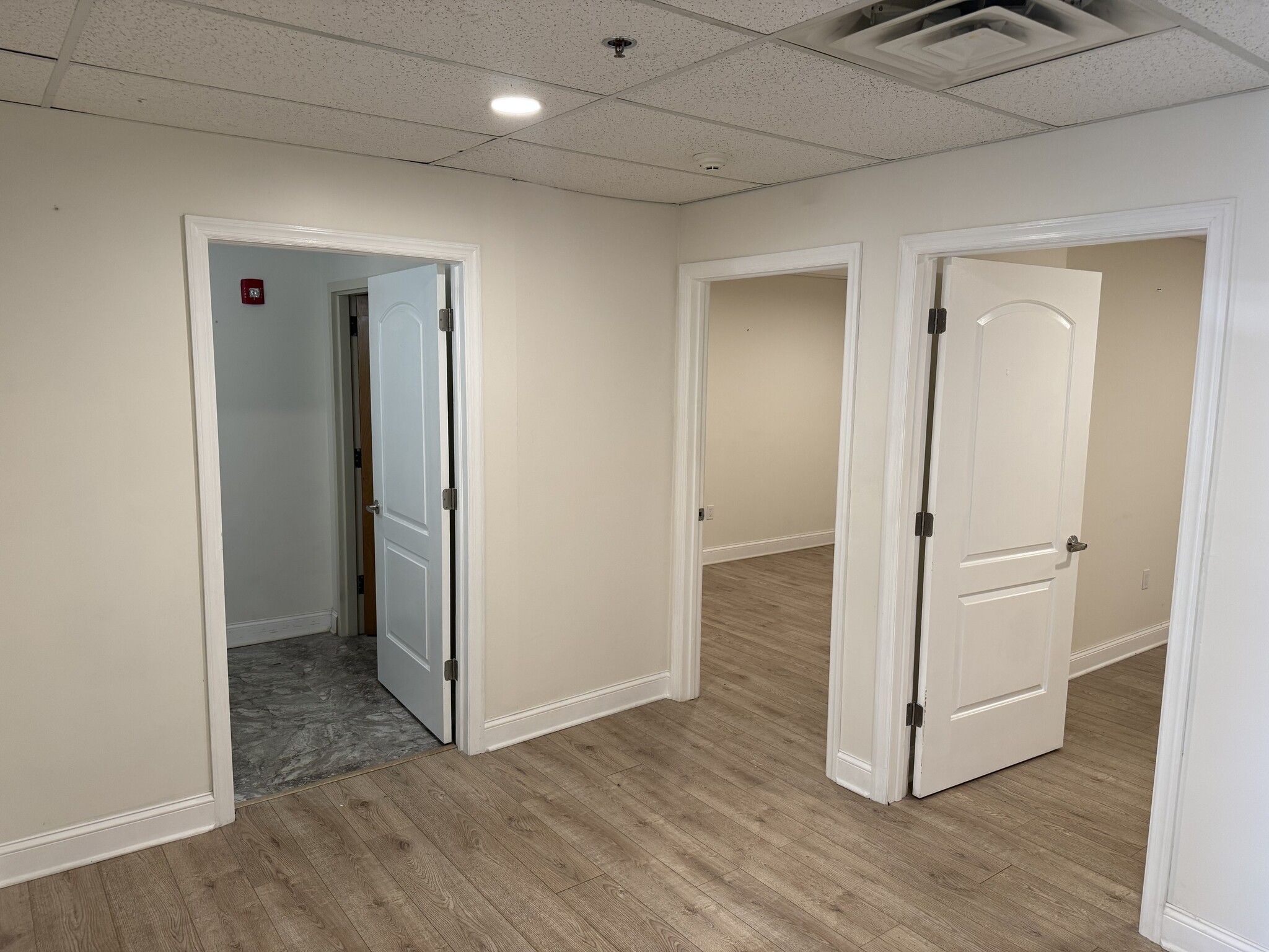 595 Rt-25a, Miller Place, NY for lease Interior Photo- Image 1 of 4