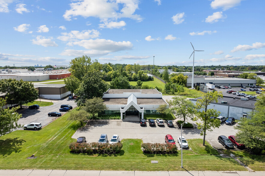 4495 Saguaro Trl, Indianapolis, IN for lease - Building Photo - Image 1 of 9