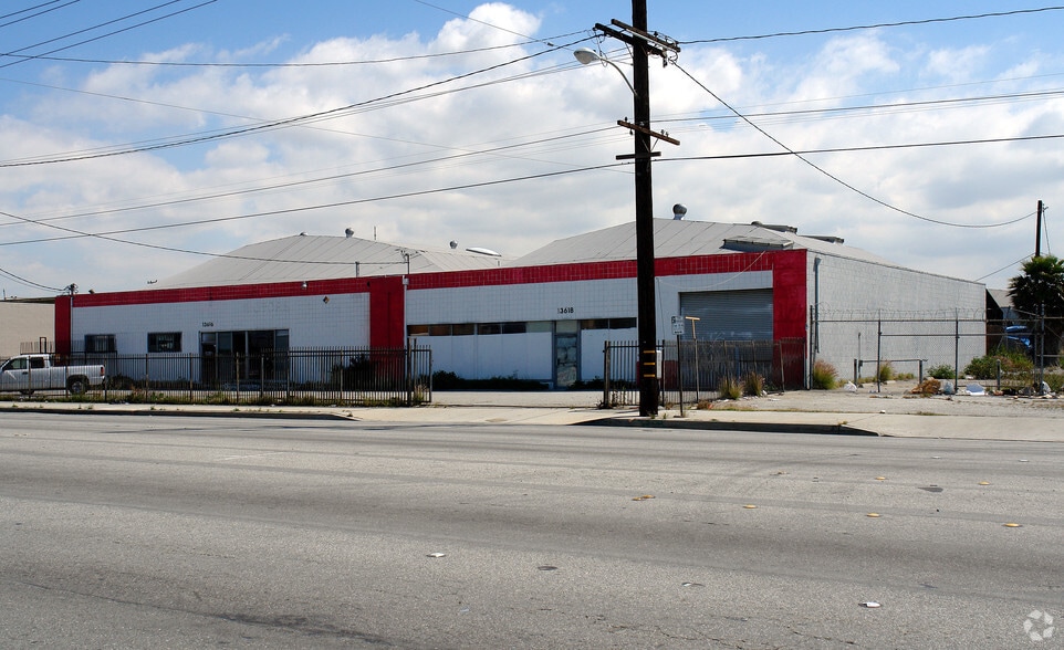 13614-13618 S Western Ave, Gardena, CA for lease - Primary Photo - Image 2 of 6
