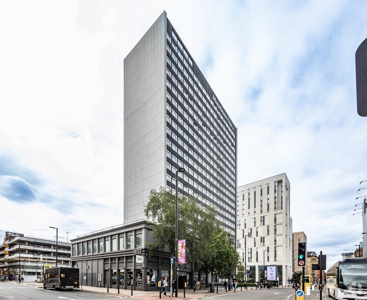 Portland St, Manchester for lease - Building Photo - Image 3 of 4