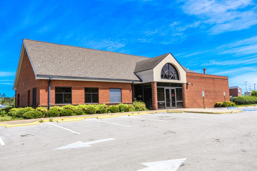 6238 Lee Hwy, Chattanooga, TN à louer - Photo du bâtiment - Image 2 de 5