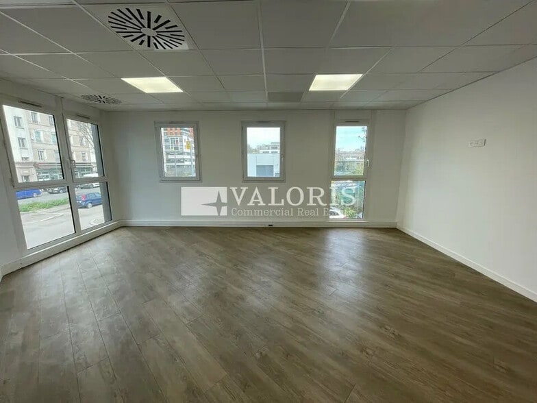 213 Rue De Gerland, Lyon for lease - Interior Photo - Image 3 of 39