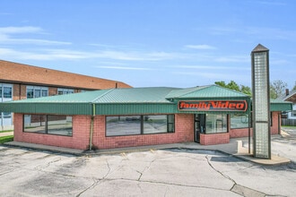 301 E Champaign Ave, Rantoul, IL à louer Photo du bâtiment- Image 1 de 1