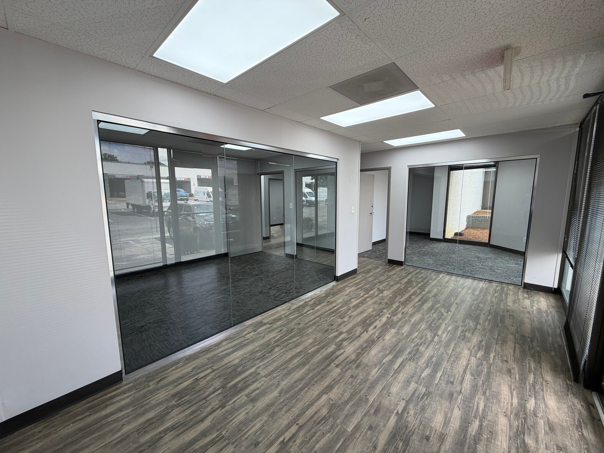 2260 Northwest Pky, Marietta, GA for lease Interior Photo- Image 1 of 1