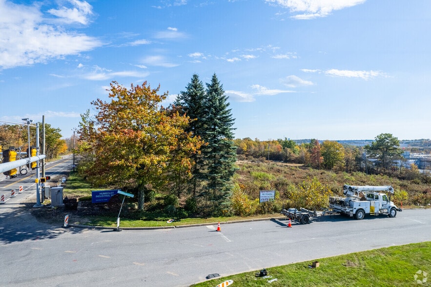 Rt 924 and Chestnut Hill Dr., Hazle Township, PA à vendre - Photo du bâtiment - Image 2 de 6