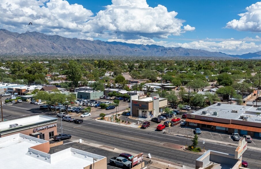 2574 N Campbell Ave, Tucson, AZ for sale - Building Photo - Image 3 of 4