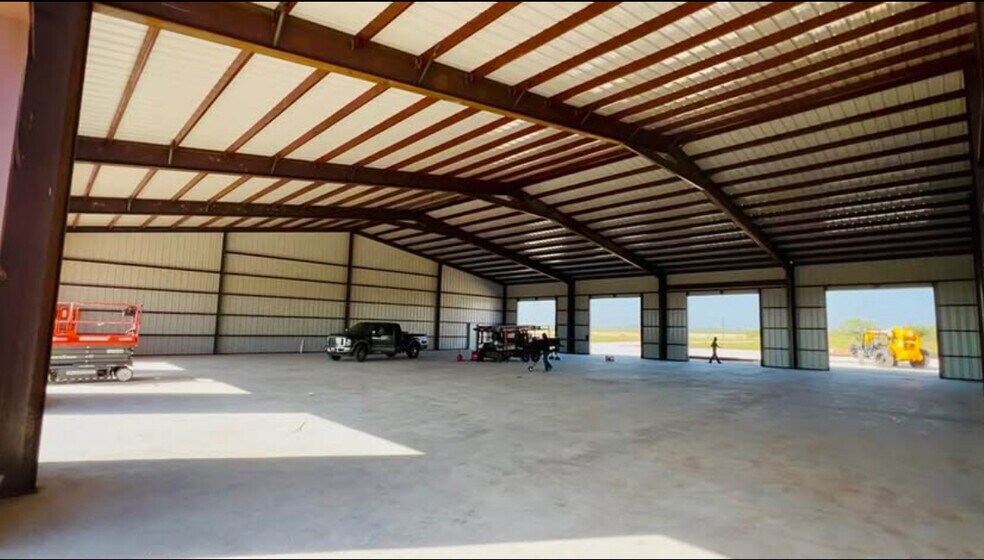 1459 Scott St, Tye, TX à louer - Photo du bâtiment - Image 3 de 5