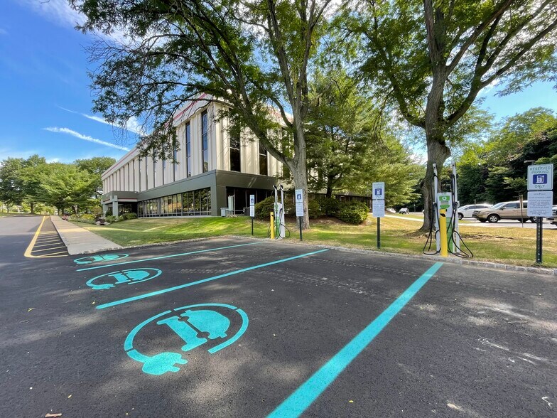 299 Cherry Hill Rd, Parsippany, NJ à louer - Photo du bâtiment - Image 3 de 12