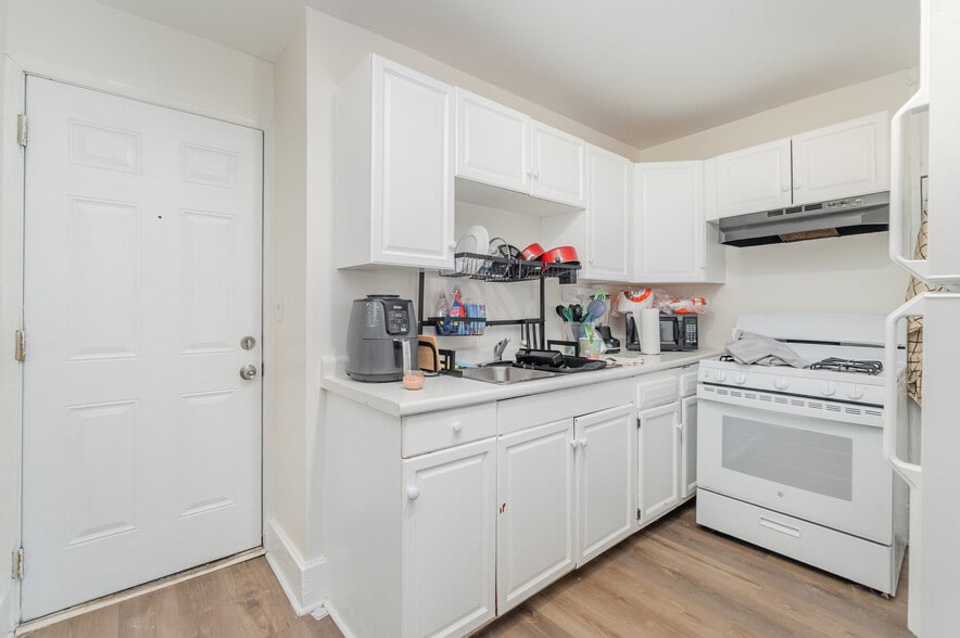 1600 Regina St, Harrisburg, PA for sale - Building Photo - Image 3 of 46