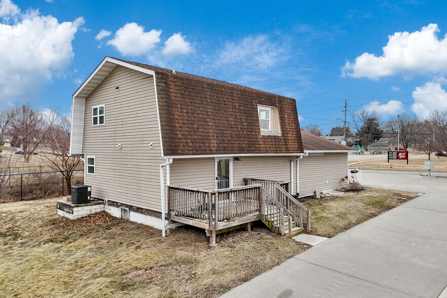 3161 SE 22nd St, Des Moines, IA à vendre - Photo du bâtiment - Image 2 de 11