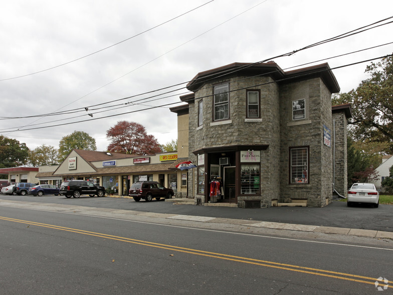 522-536 Burmont Rd, Drexel Hill, PA à vendre - Photo du bâtiment - Image 1 de 1