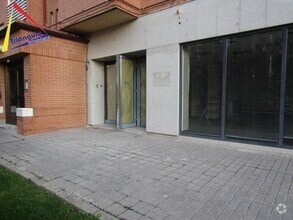 Retail in Segovia, Segovia for lease Interior Photo- Image 1 of 16