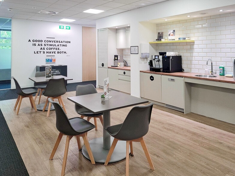 1 Gerrards Cross, Gerrards Cross for lease - Interior Photo - Image 3 of 17