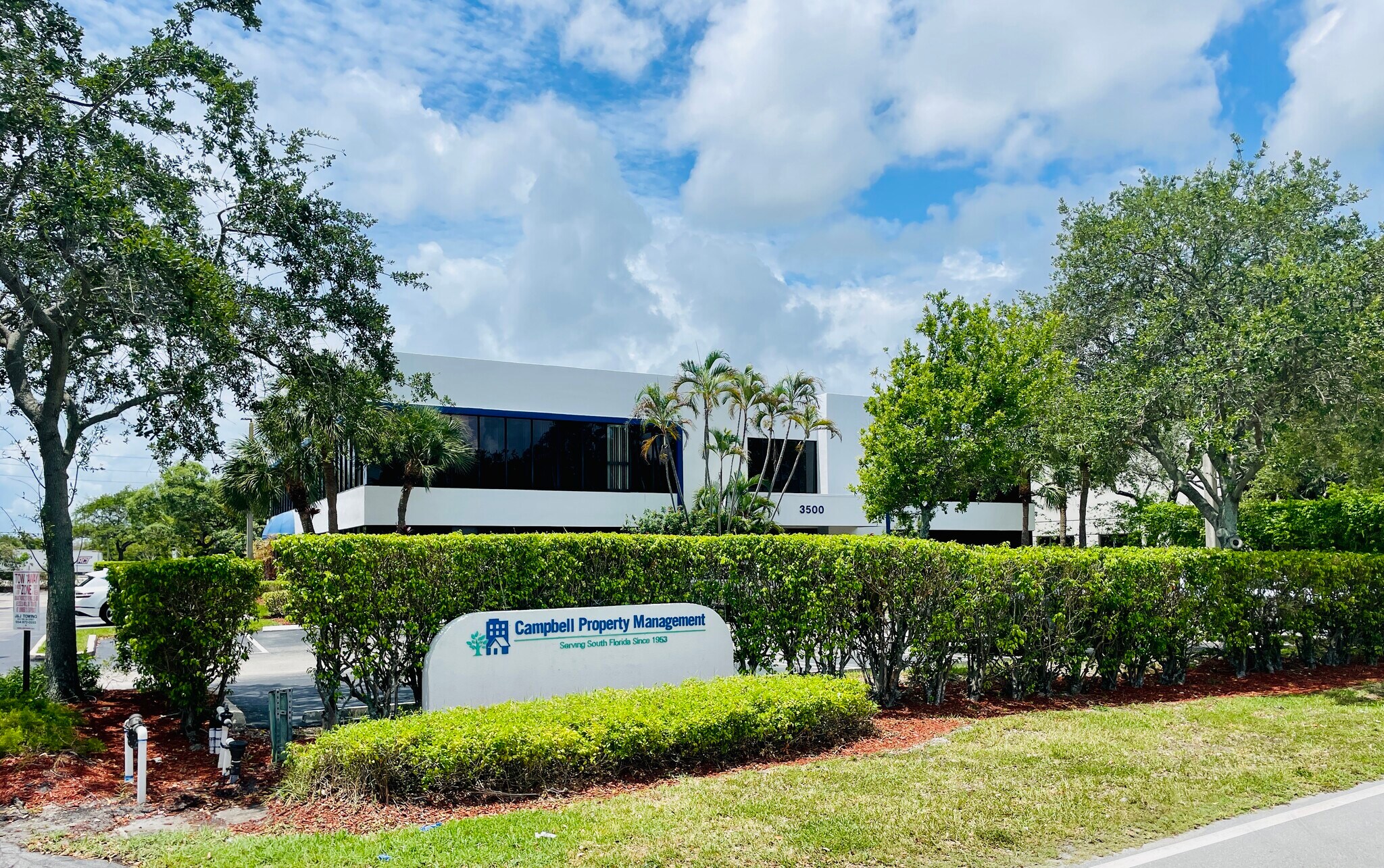 3500 Gateway Dr, Pompano Beach, FL à louer Photo du bâtiment- Image 1 de 5