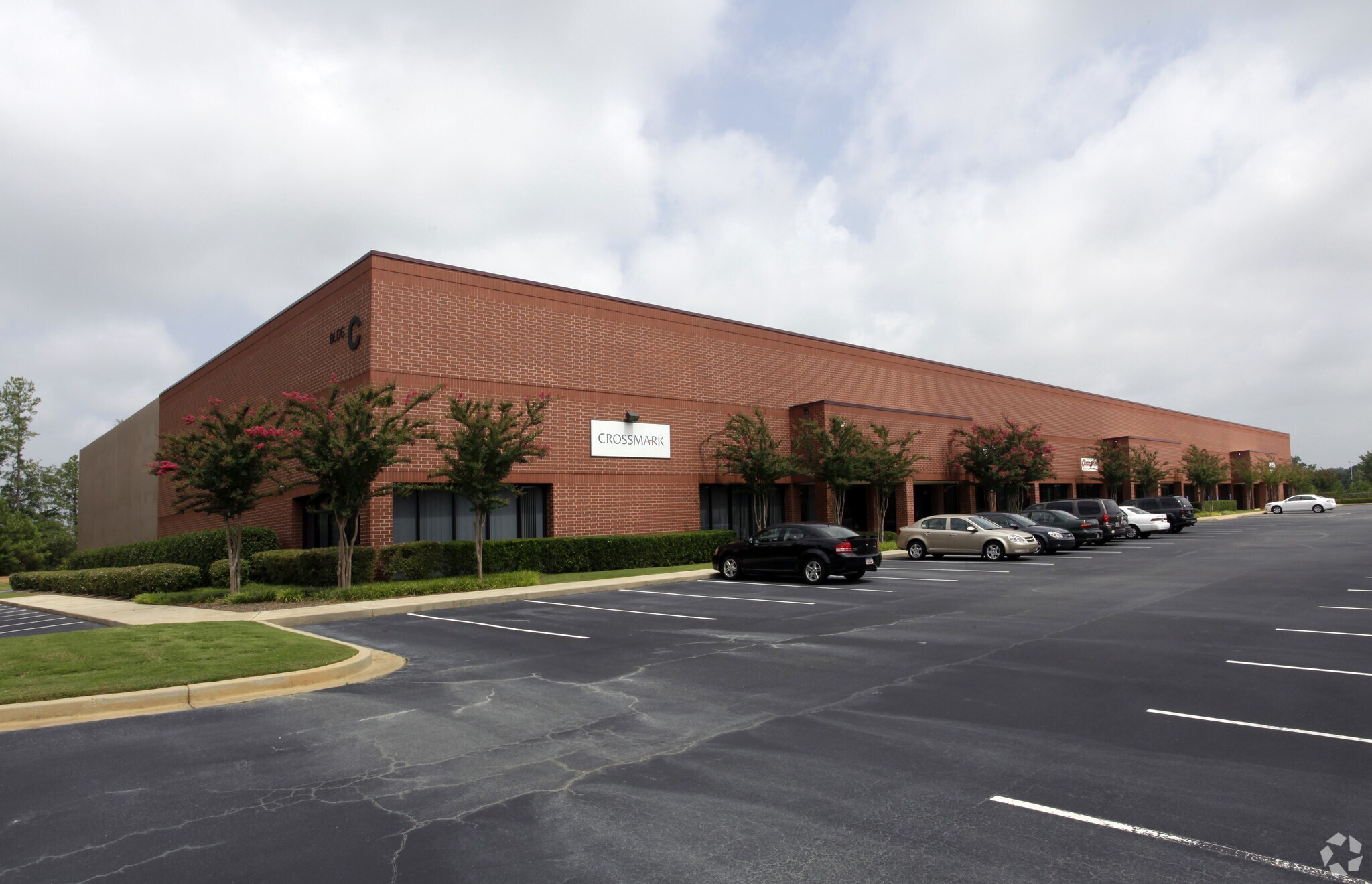 201 Forrester Dr, Greenville, SC for lease Primary Photo- Image 1 of 5