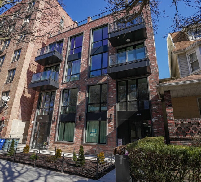 731 E 32nd St, Brooklyn, NY for sale - Building Photo - Image 2 of 2