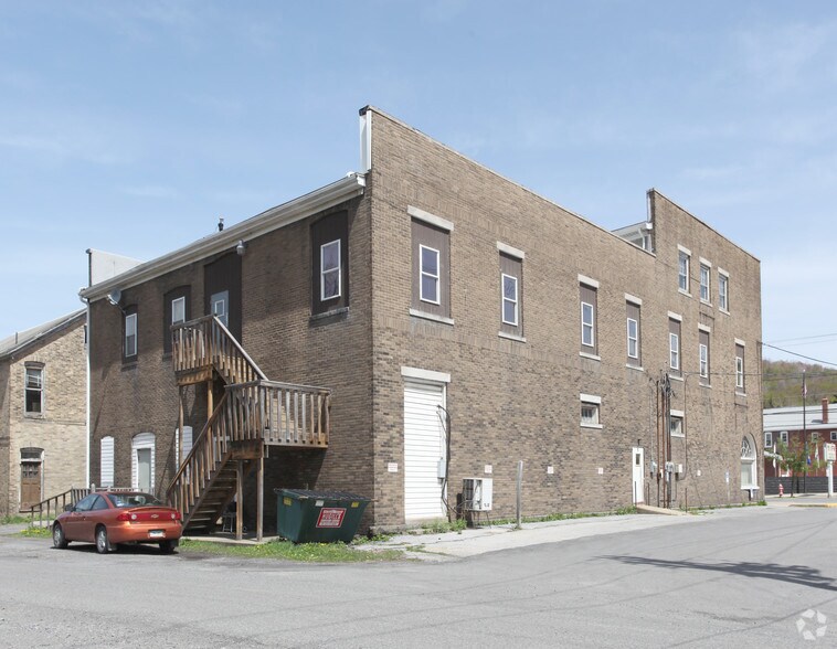 1902 Bigler Ave, Spangler, PA à vendre - Photo du bâtiment - Image 2 de 2