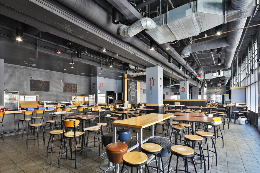 7060 Hollywood Blvd, Los Angeles, CA for lease - Building Photo - Image 3 of 11
