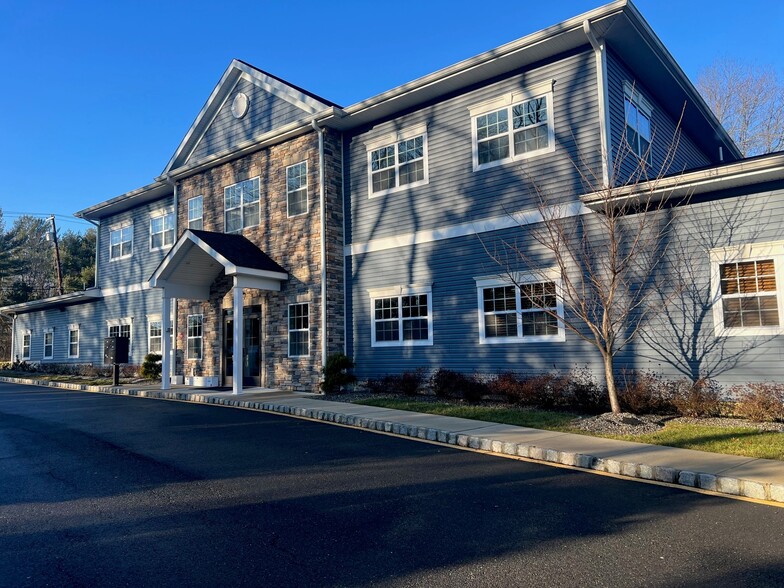 186 County Road 520 W, Marlboro, NJ for lease - Building Photo - Image 1 of 11