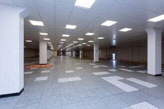 Pitt St, Rochdale for lease Interior Photo- Image 2 of 13