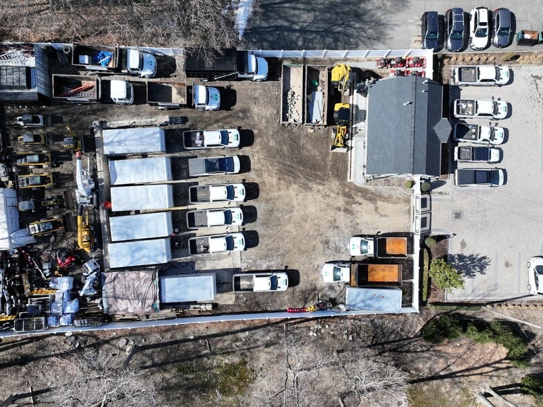 90 Ramapo Valley Rd, Oakland, NJ for lease - Building Photo - Image 2 of 16