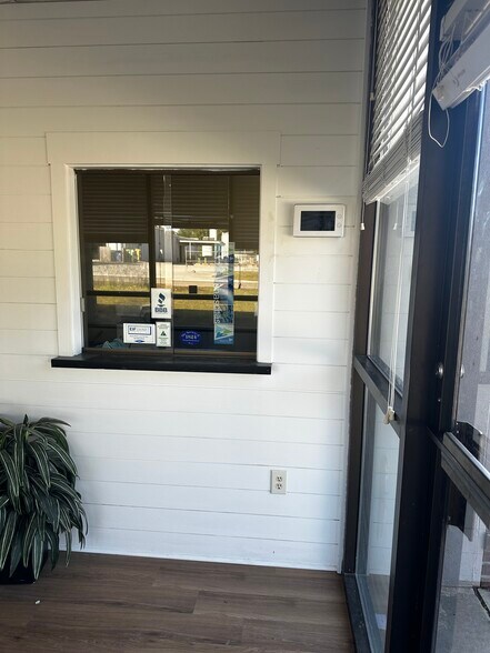 3285 Associate Dr, North Charleston, SC à louer - Photo du bâtiment - Image 2 de 17